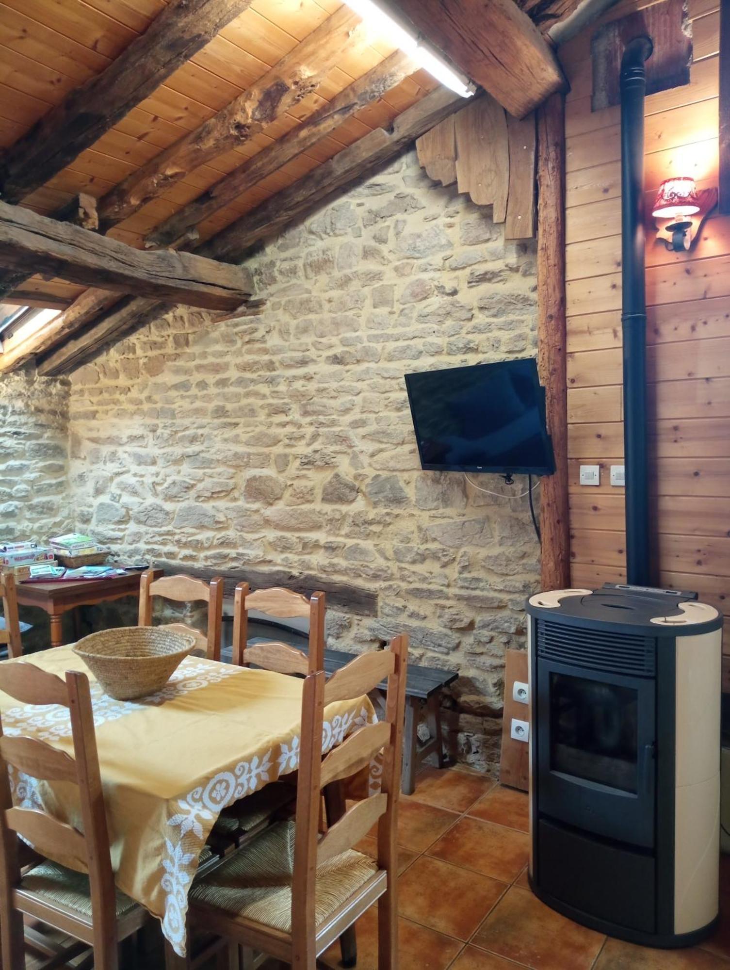 Gites Des Esselards Yzeron 외부 사진