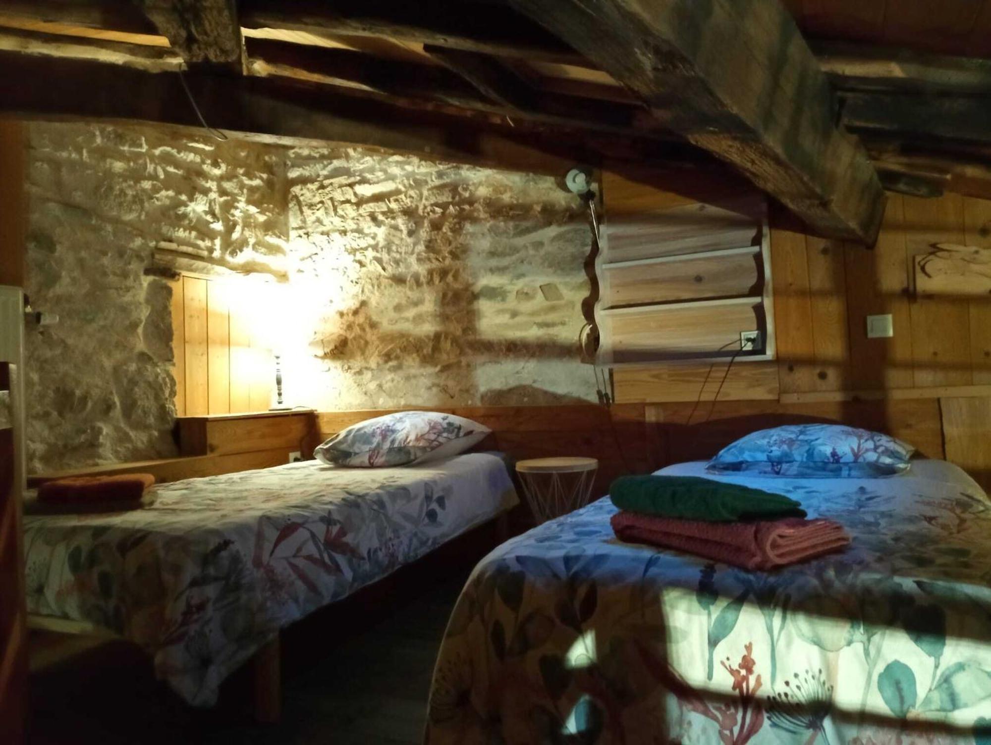 Gites Des Esselards Yzeron 외부 사진